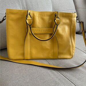 LONGCHAMP 3D HANDBAG
Natural - Leather Yellow Tote Bag